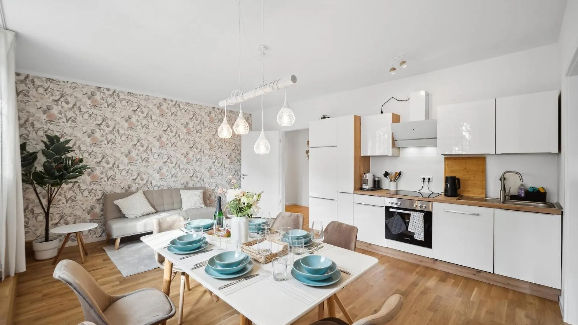 Wiener Palais Am Grossen Garten, Arbeitsplatz, Familie, 7 Pers, Smart-Tv 드레스덴